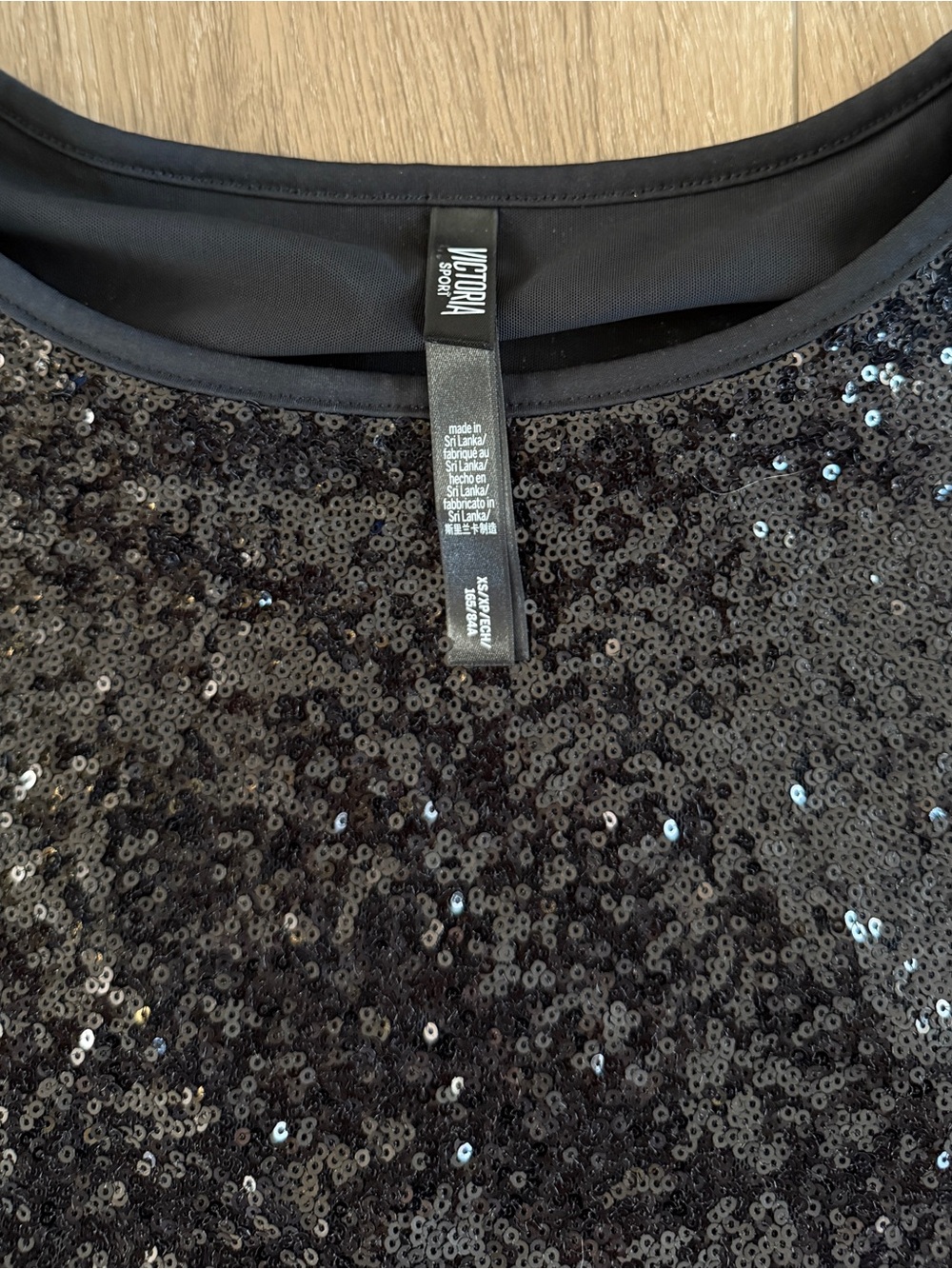 Victoria's Secret Black Sequin Knit Cropped Short Sleeve Crop Top Women's XS - Picture 2 of 5